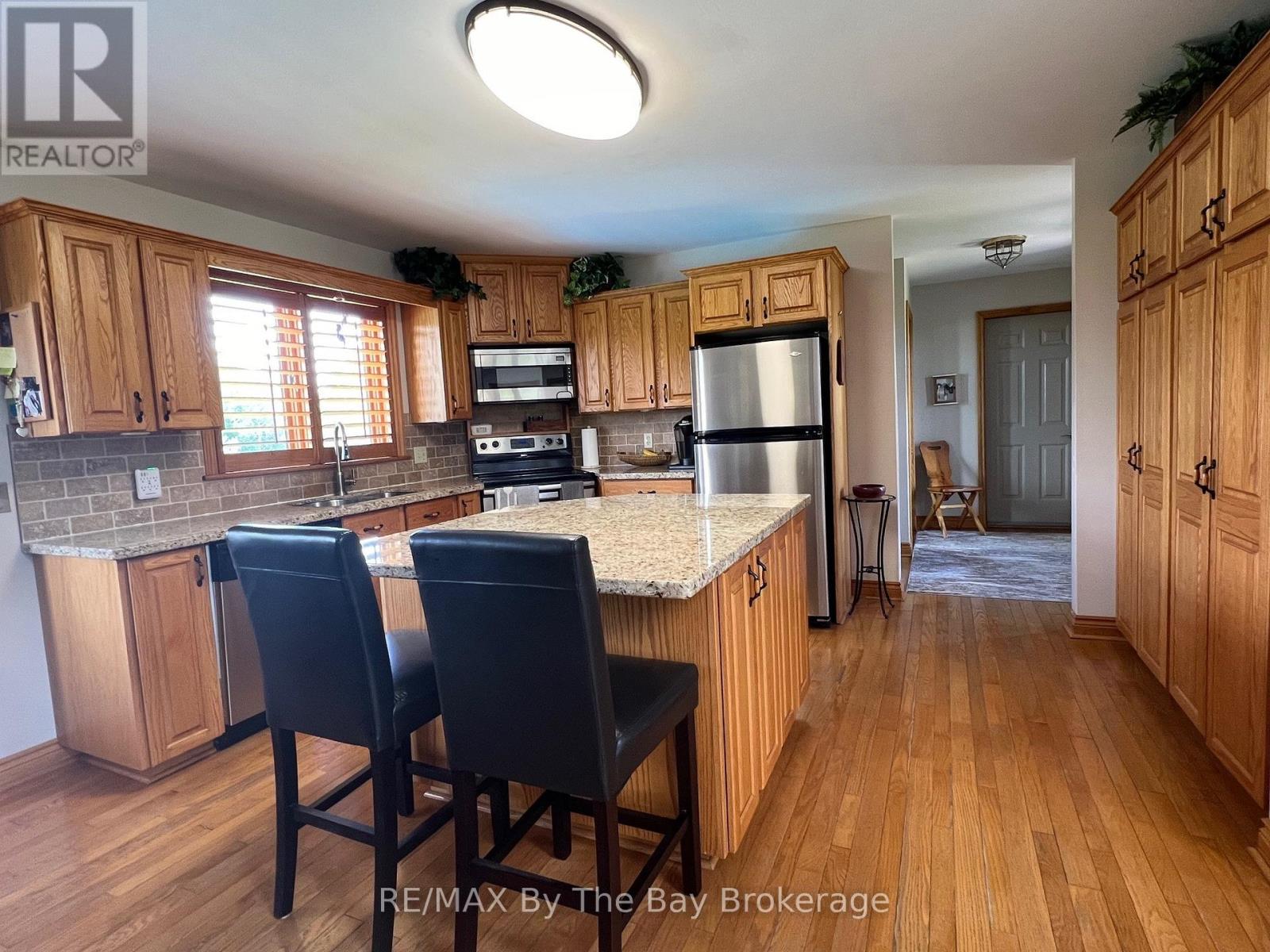 2332 Centre Line Property Photo 20