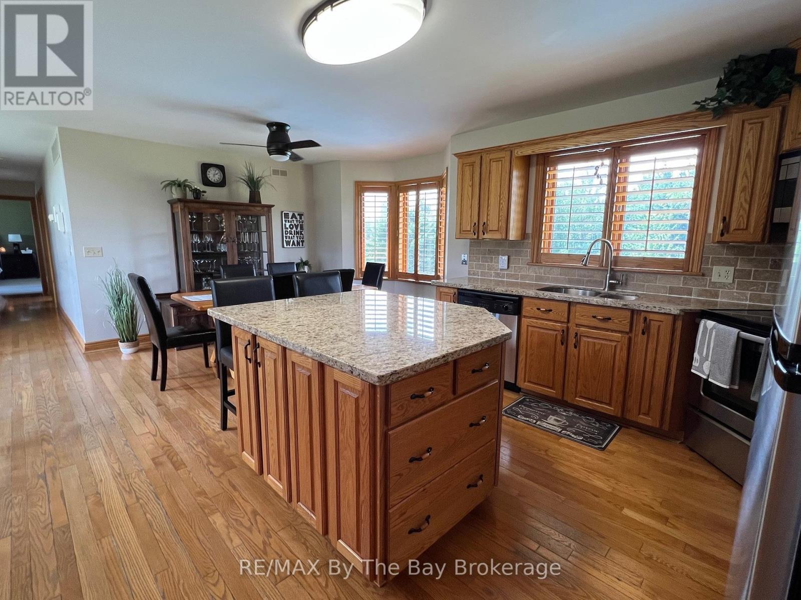 2332 Centre Line Property Photo 21