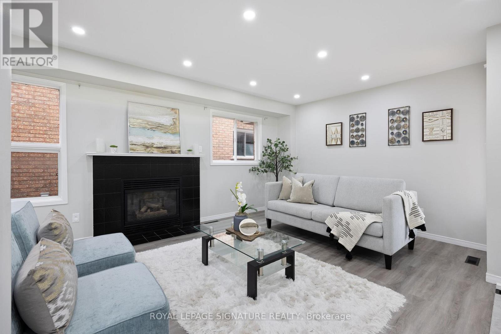 124 Laidlaw Drive Property Photo 1