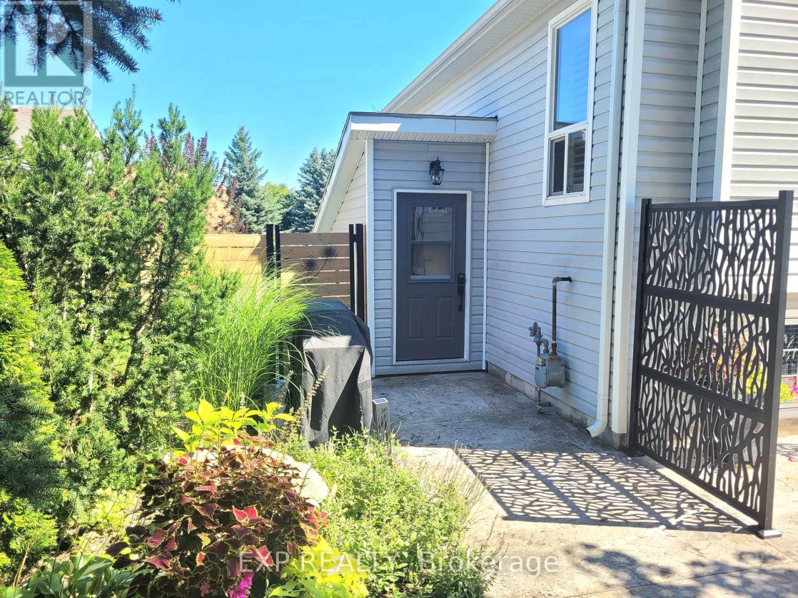 50 Trott Boulevard Property Photo 2
