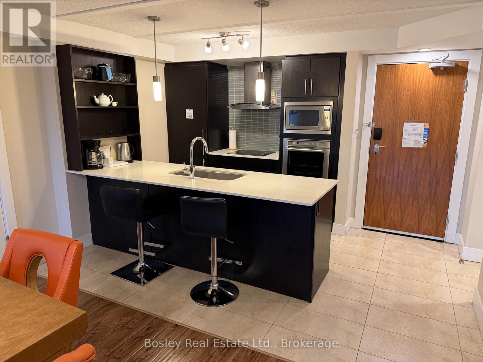 4119 - 9 Harbour Street E Property Photo 6