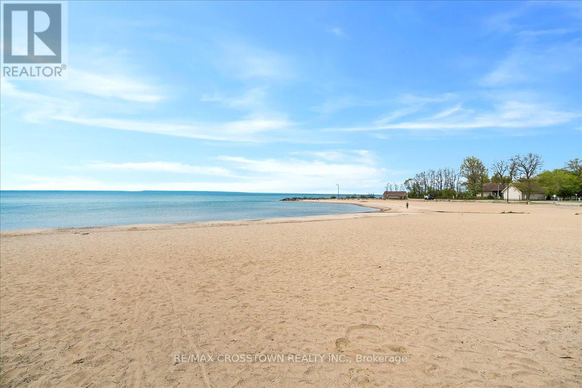 369 Balm Beach Road W Property Photo 12