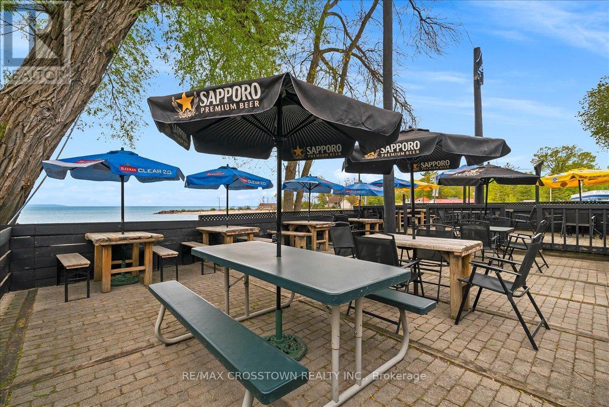 369 Balm Beach Road W Property Photo 16