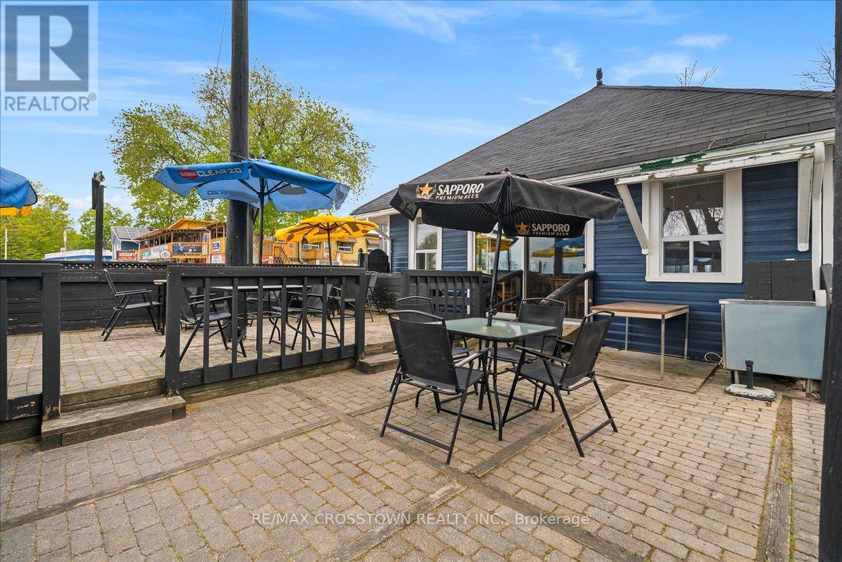 369 Balm Beach Road W Property Photo 17