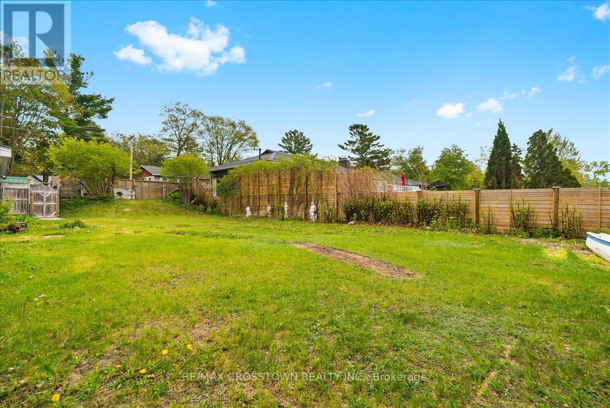 369 Balm Beach Road W Property Photo 21