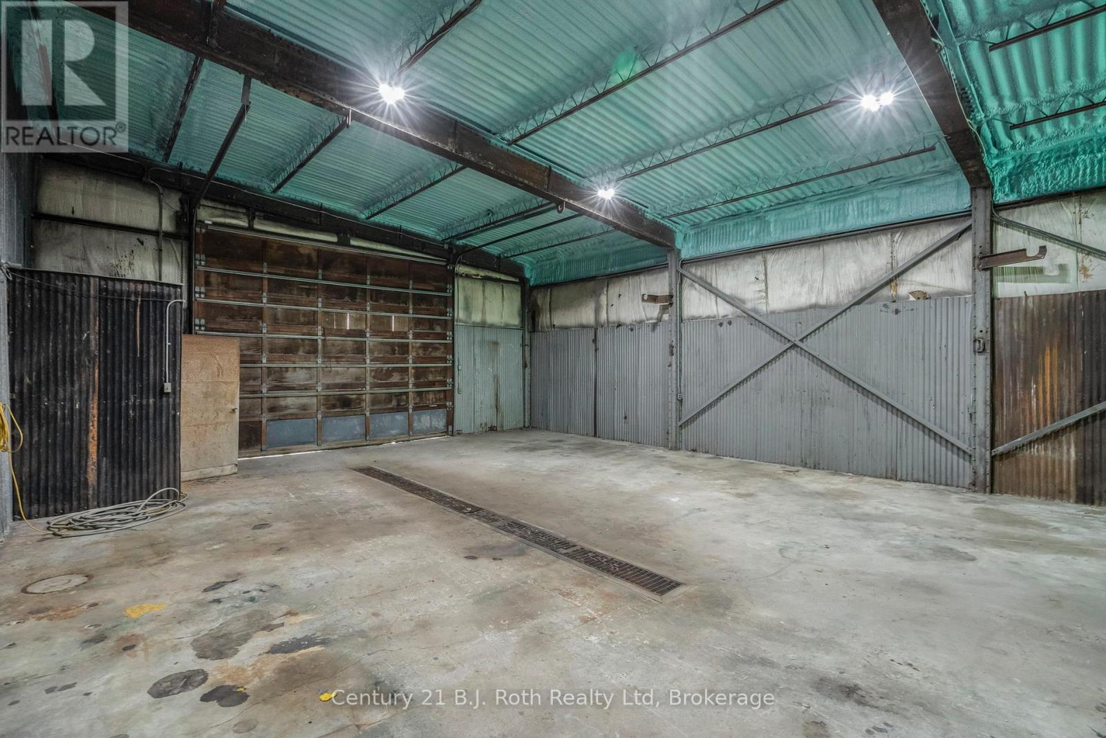 2565 Quarry Road Property Photo 25