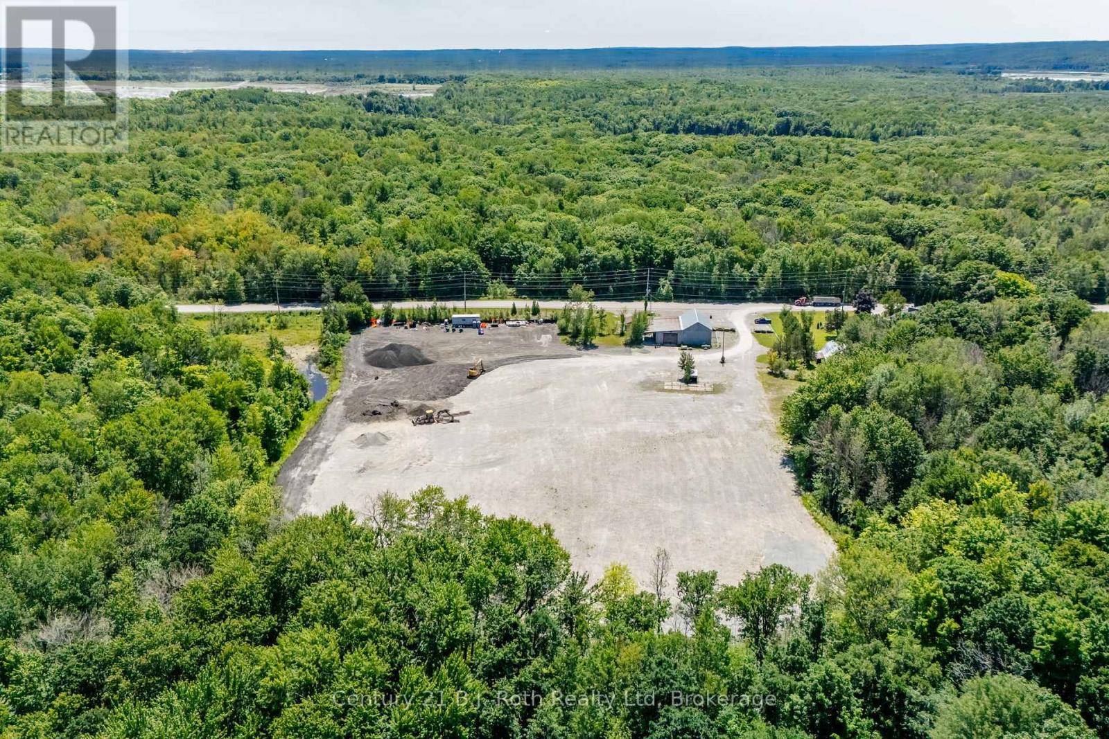 2565 Quarry Road Property Photo 44