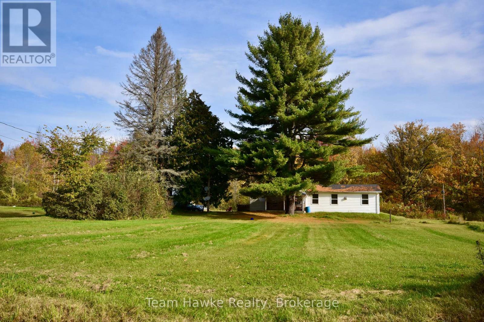 2645 St Amant Road Photo de la propriété 1