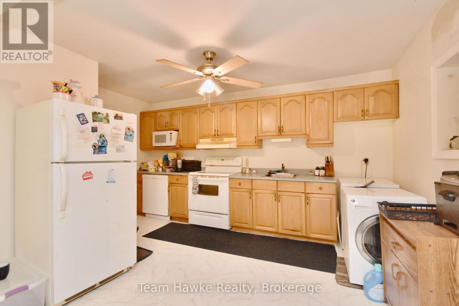 2645 St Amant Road Property Photo 6