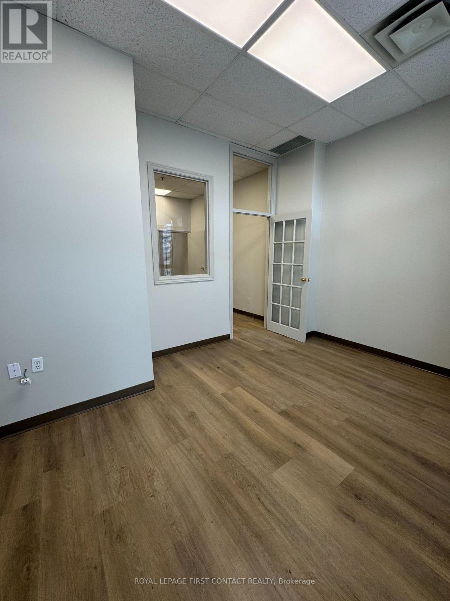202 - 140 Dunlop Street E Property Photo 6