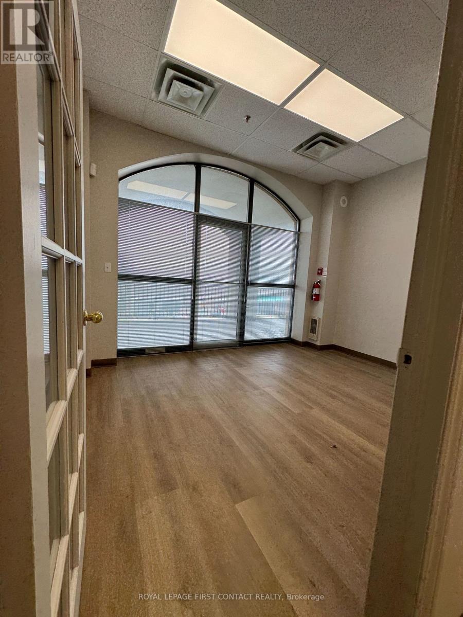 202 - 140 Dunlop Street E Property Photo 7