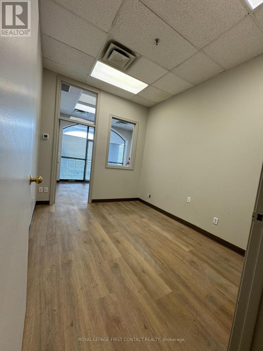 202 - 140 Dunlop Street E Property Photo 8