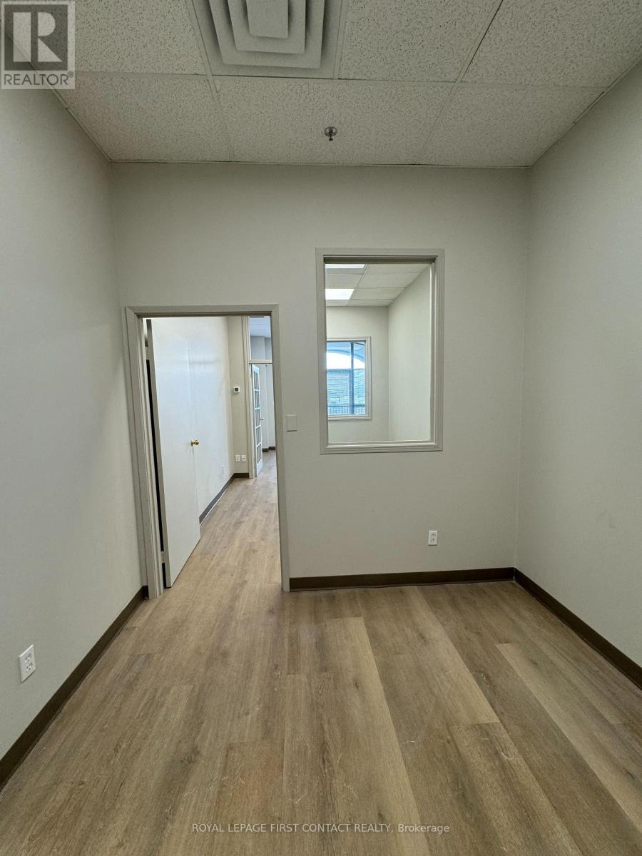 202 - 140 Dunlop Street E Property Photo 9