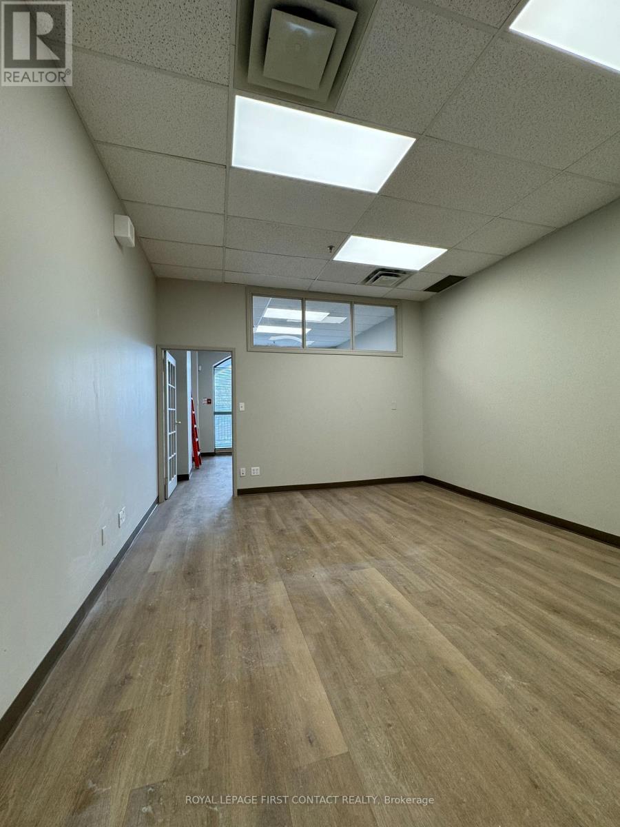 202 - 140 Dunlop Street E Property Photo 18