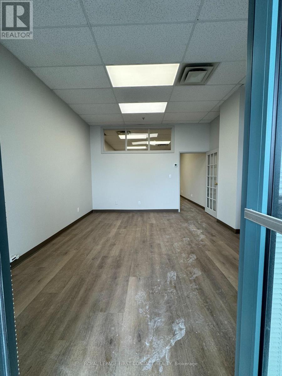 202 - 140 Dunlop Street E Property Photo 24