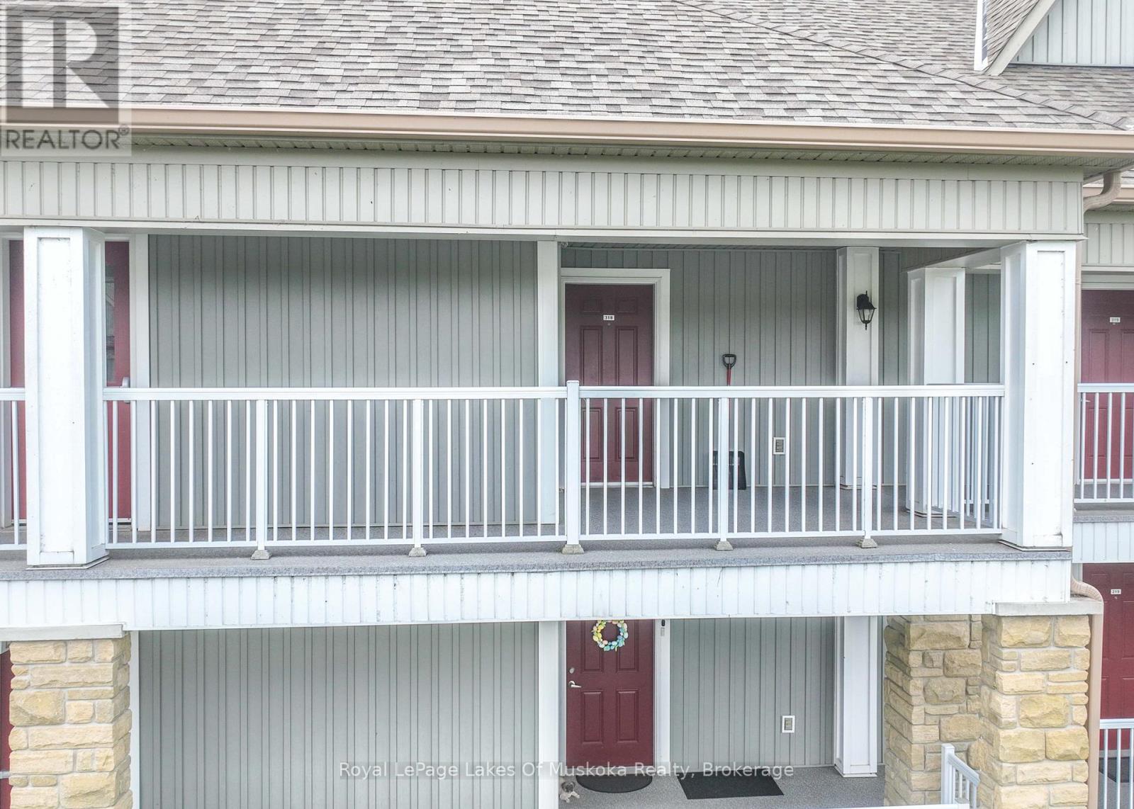 318 - 60 Mulligan Lane Property Photo 5
