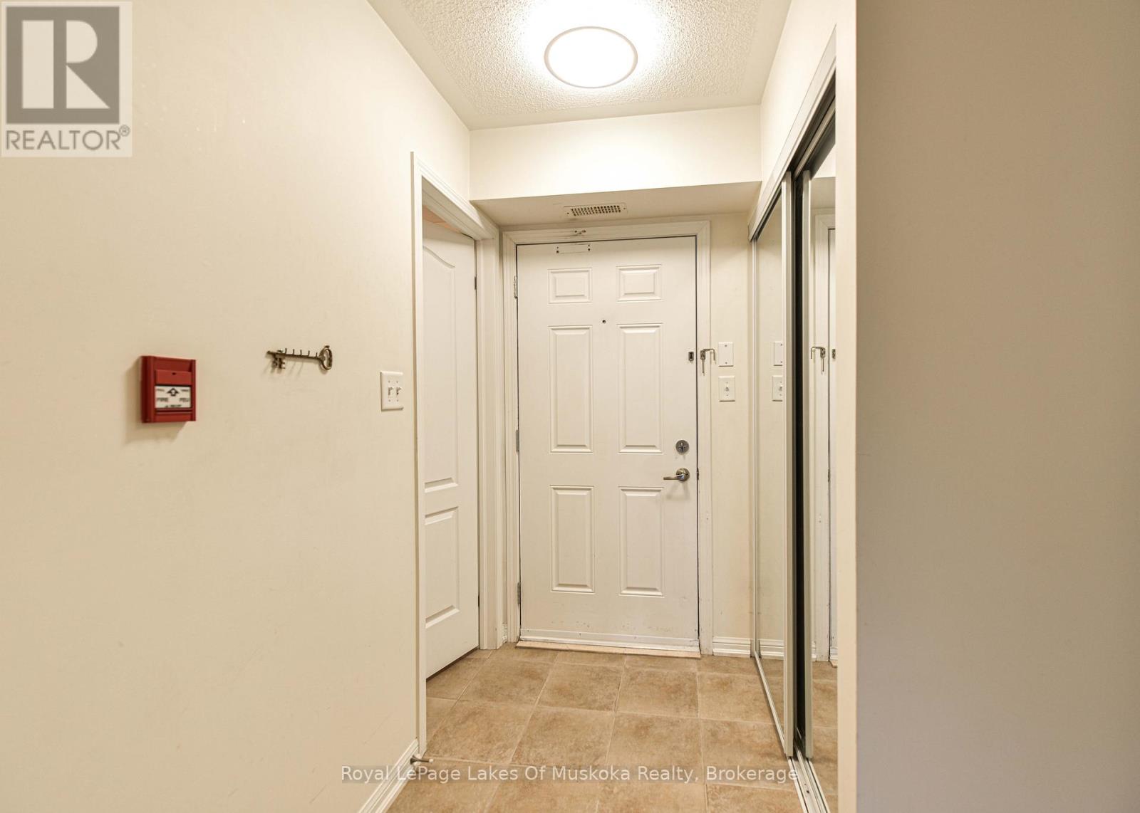 318 - 60 Mulligan Lane Property Photo 9