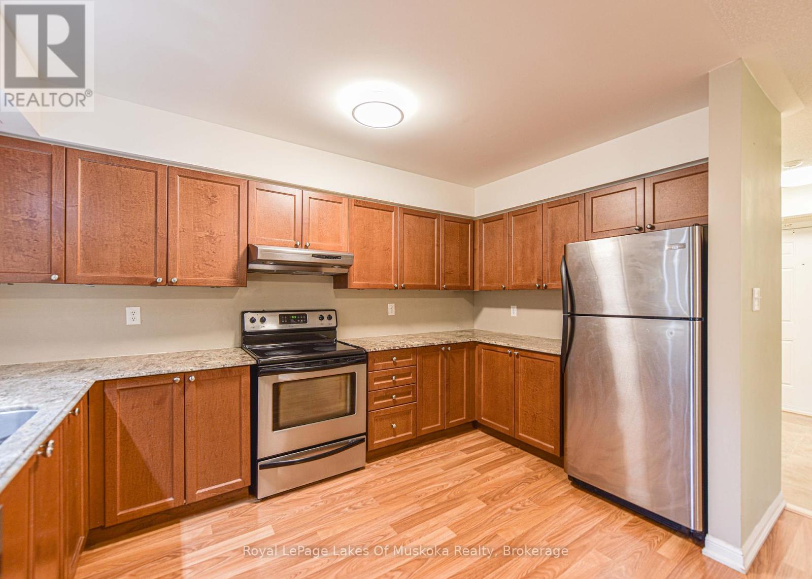318 - 60 Mulligan Lane Property Photo 16