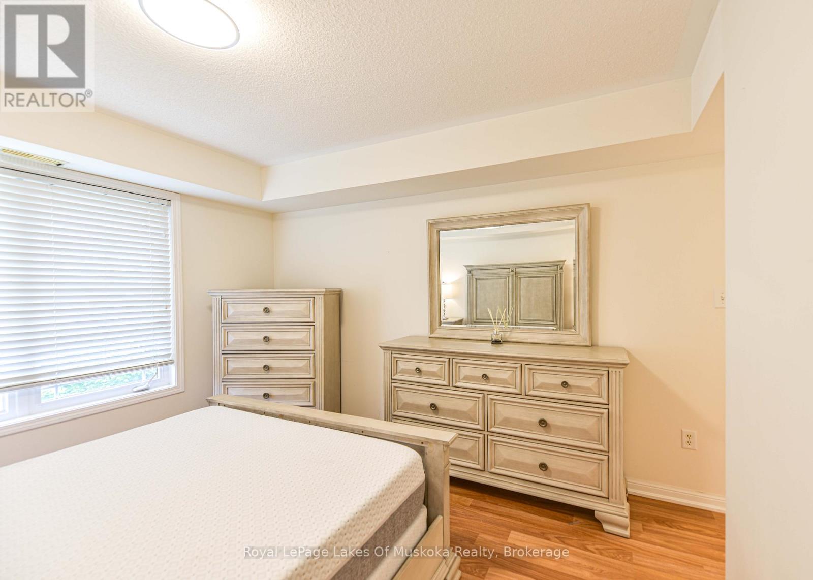 318 - 60 Mulligan Lane Property Photo 32