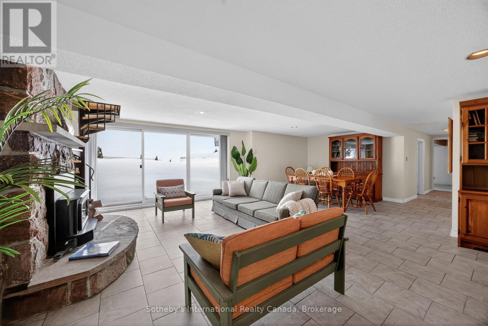 1420 Tiny Beaches Road N Property Photo 26