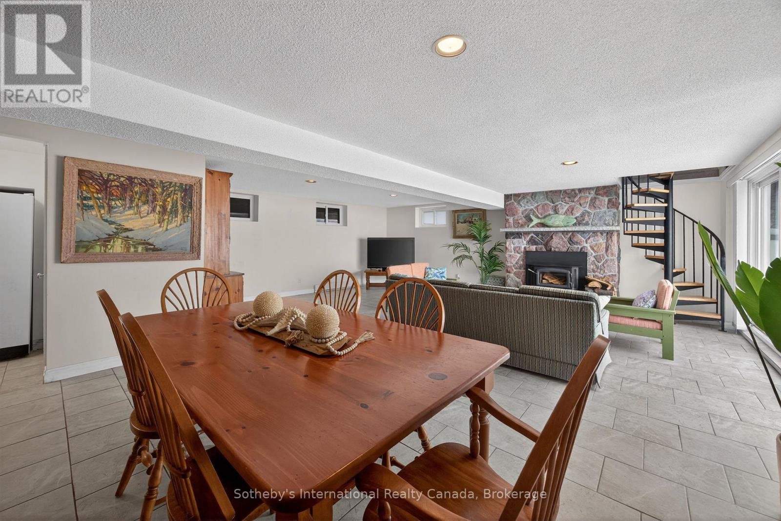 1420 Tiny Beaches Road N Property Photo 27