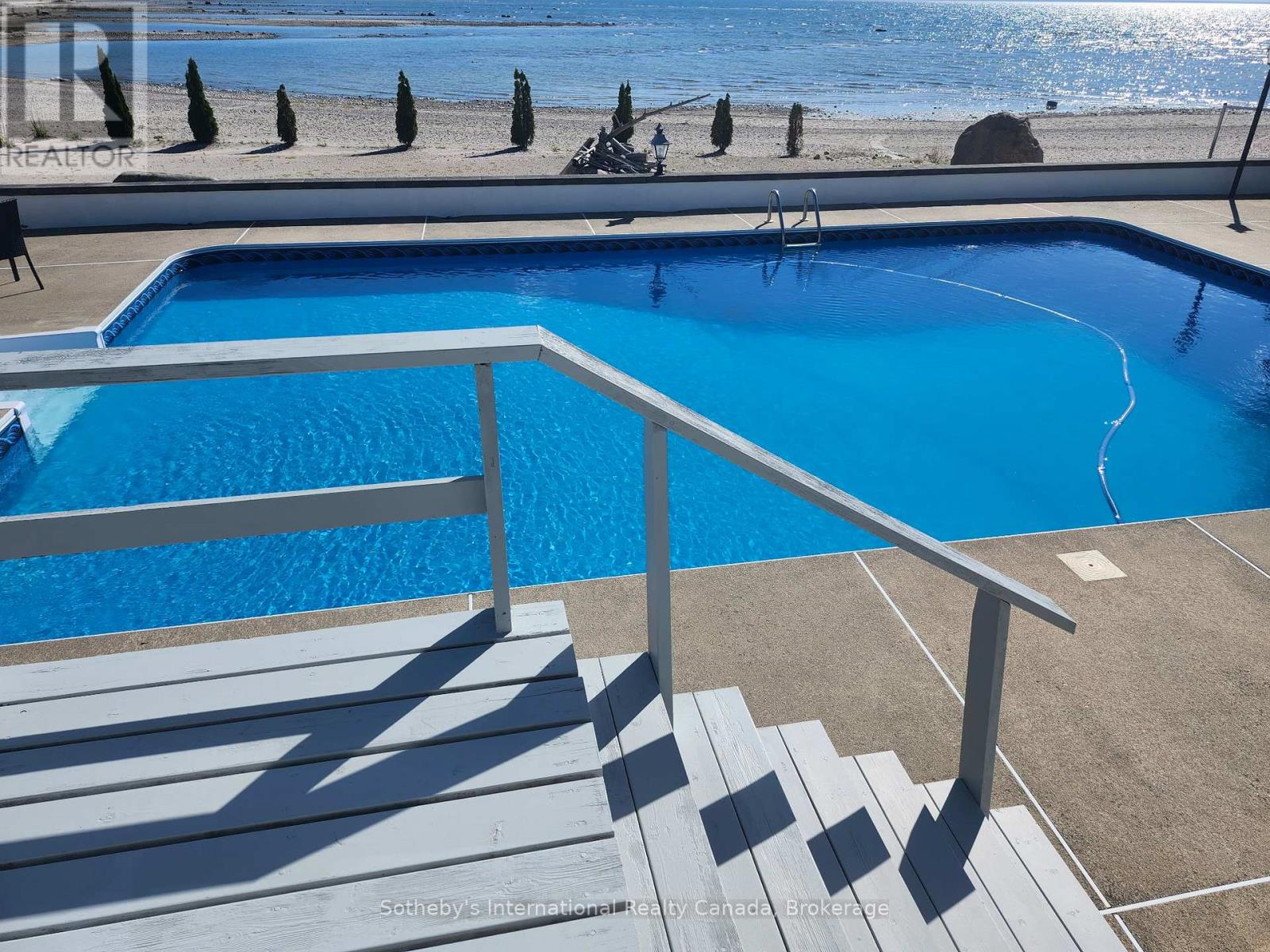 1420 Tiny Beaches Road N Property Photo 40