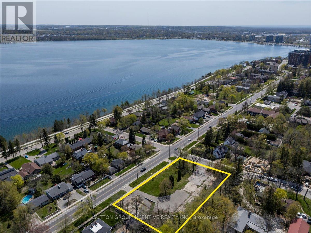 114 Blake Street E Property Photo 6