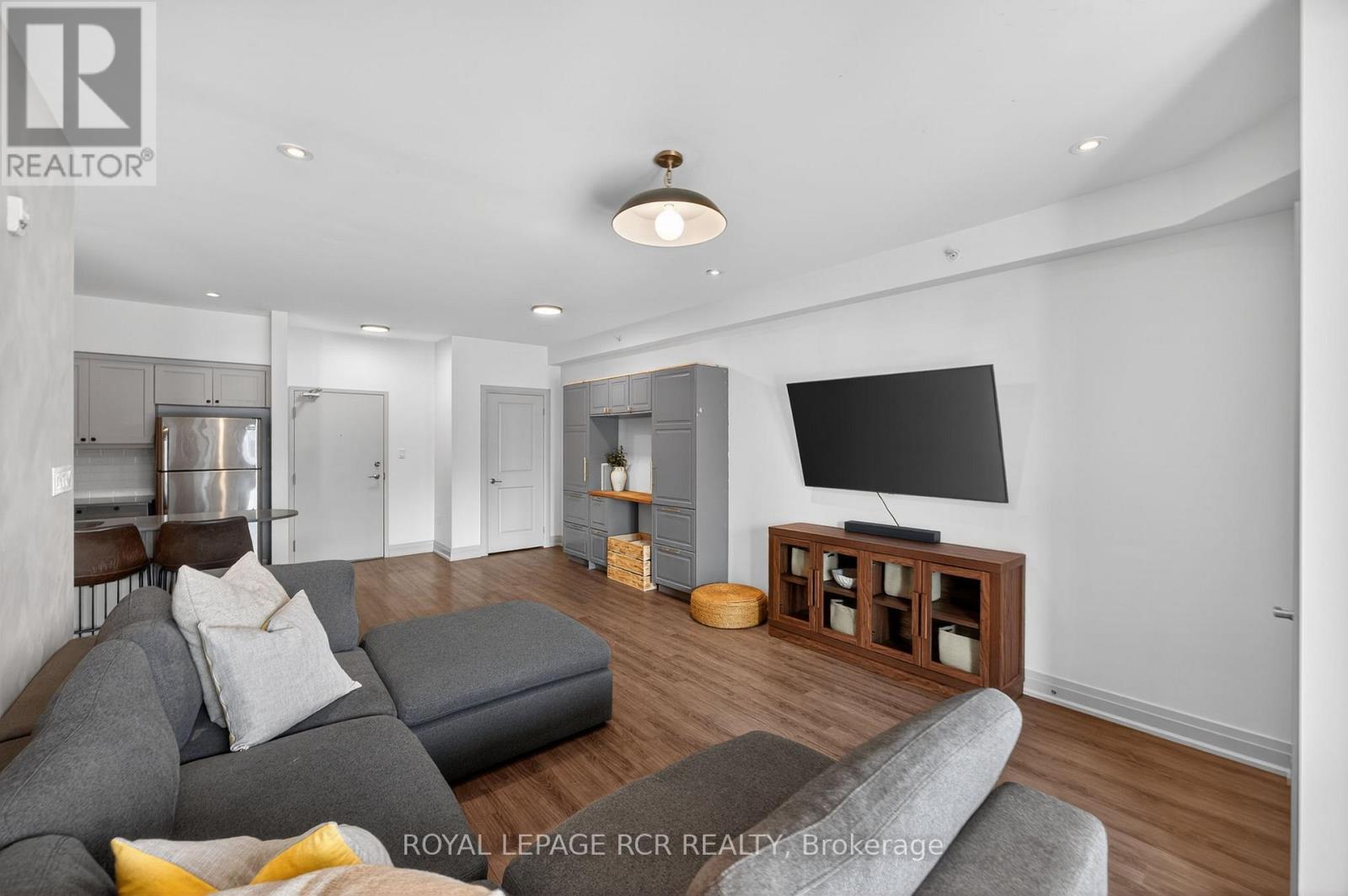 105 - 5 Greenwich Street Property Photo 17