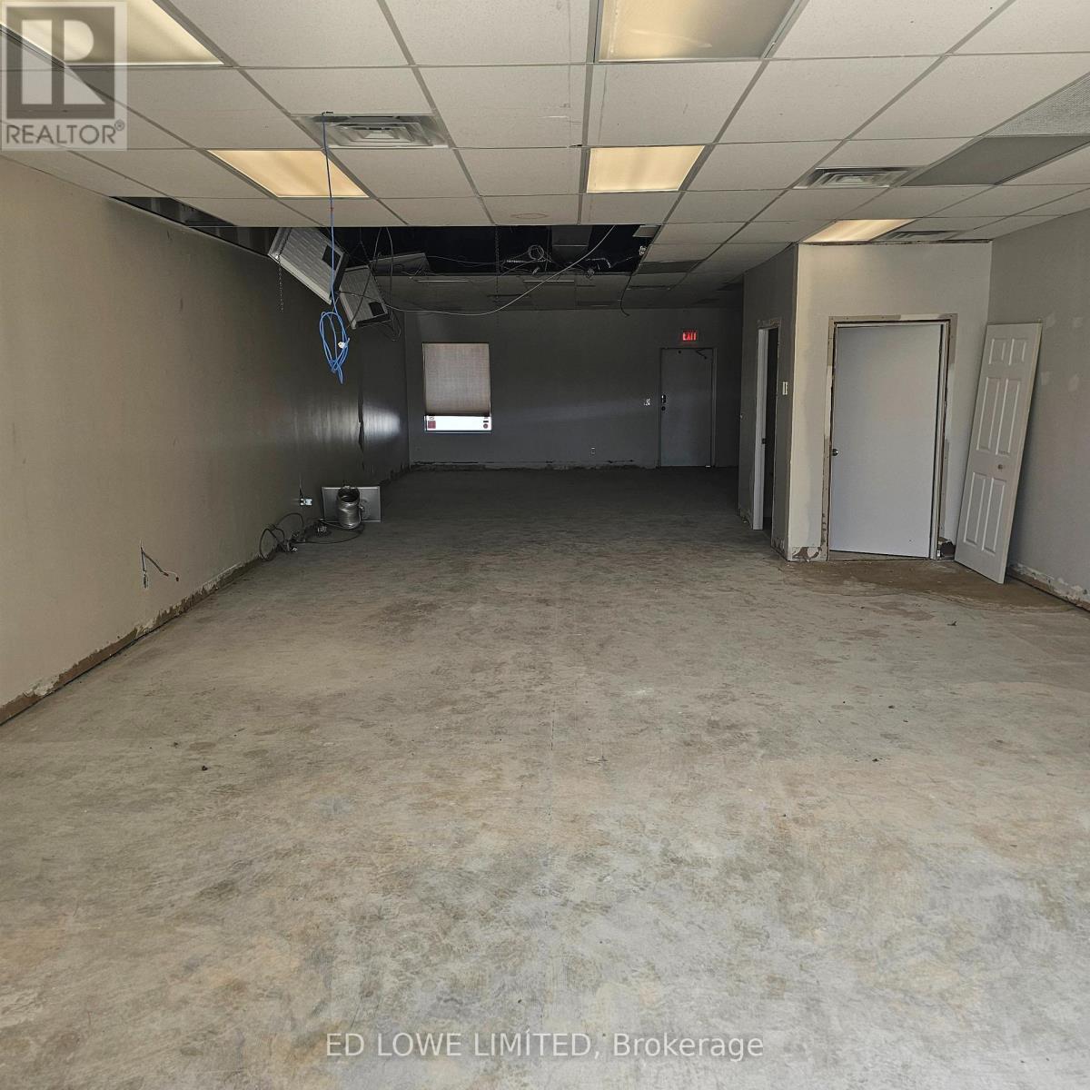 1409 - 64 Cedar Pointe Drive Property Photo 2