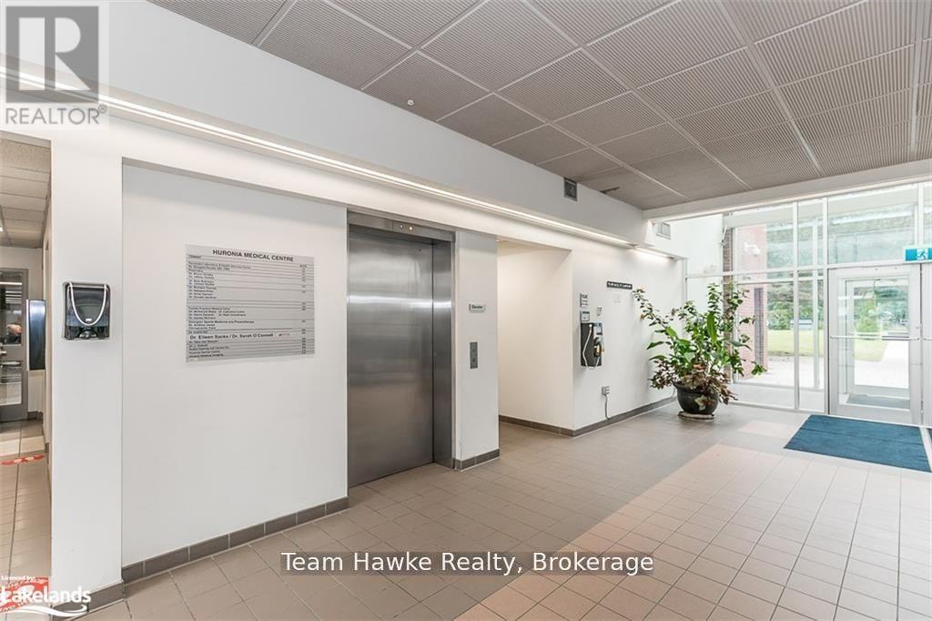 101 - 240 Penetanguishene Road Property Photo 13