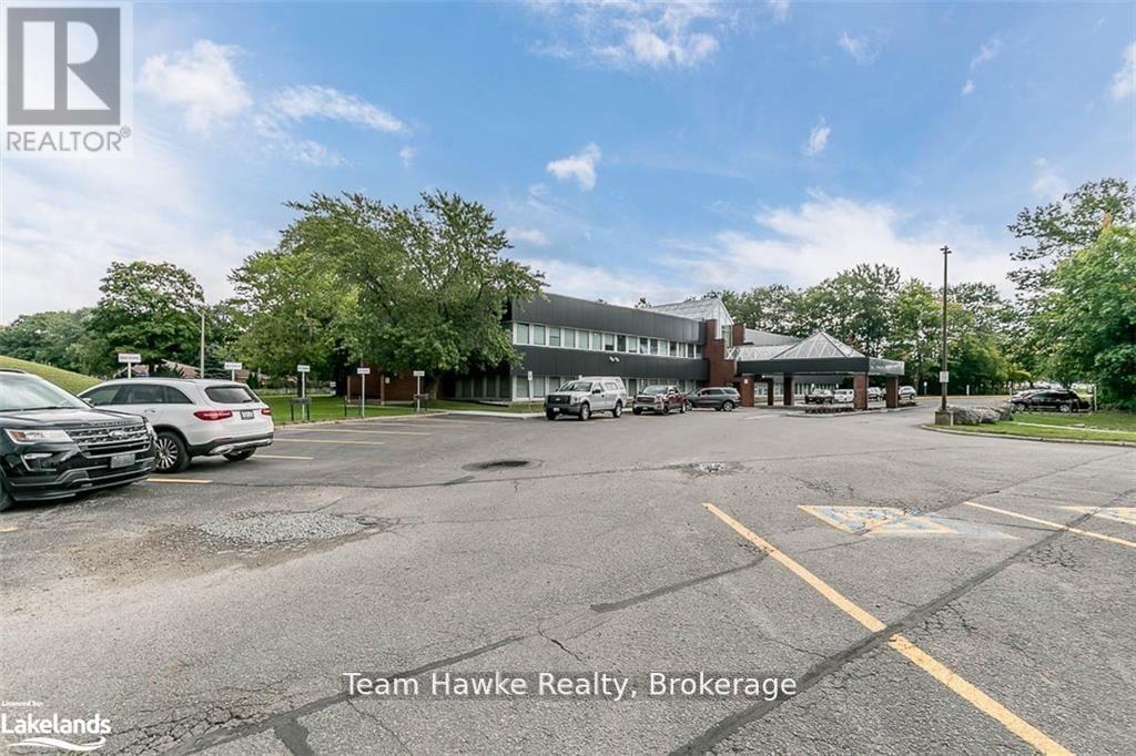 101 - 240 Penetanguishene Road Property Photo 18