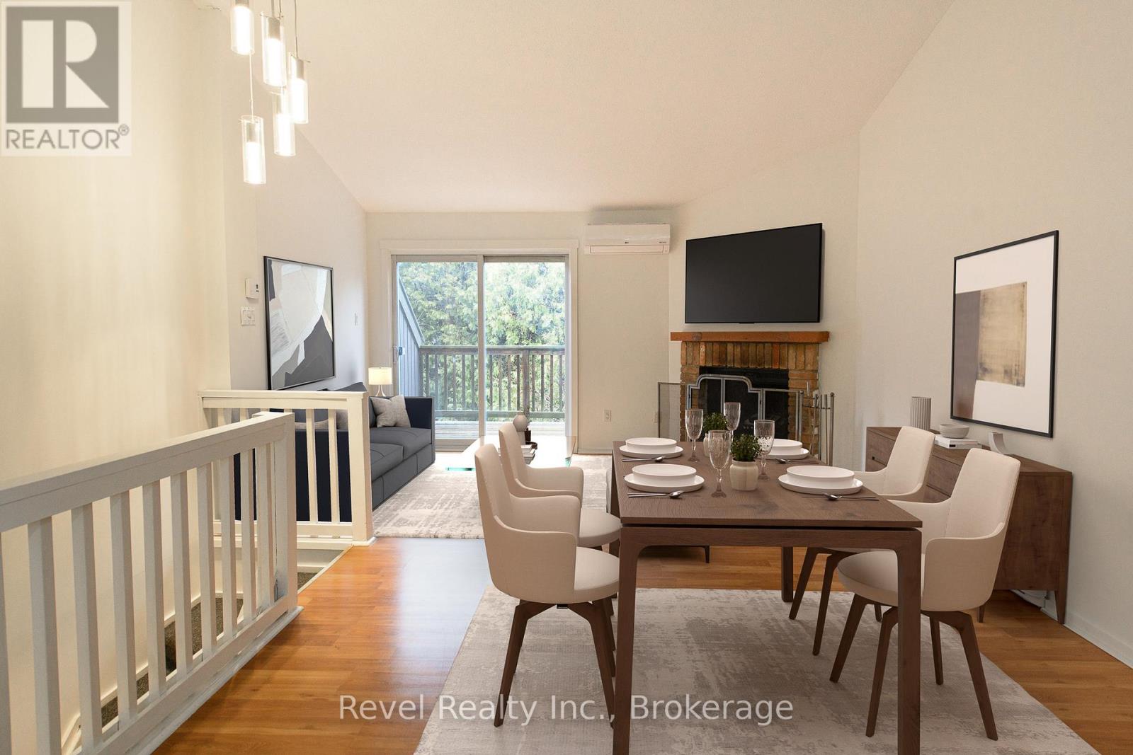 227 - 17 HARBOUR STREET W Property Photo 1