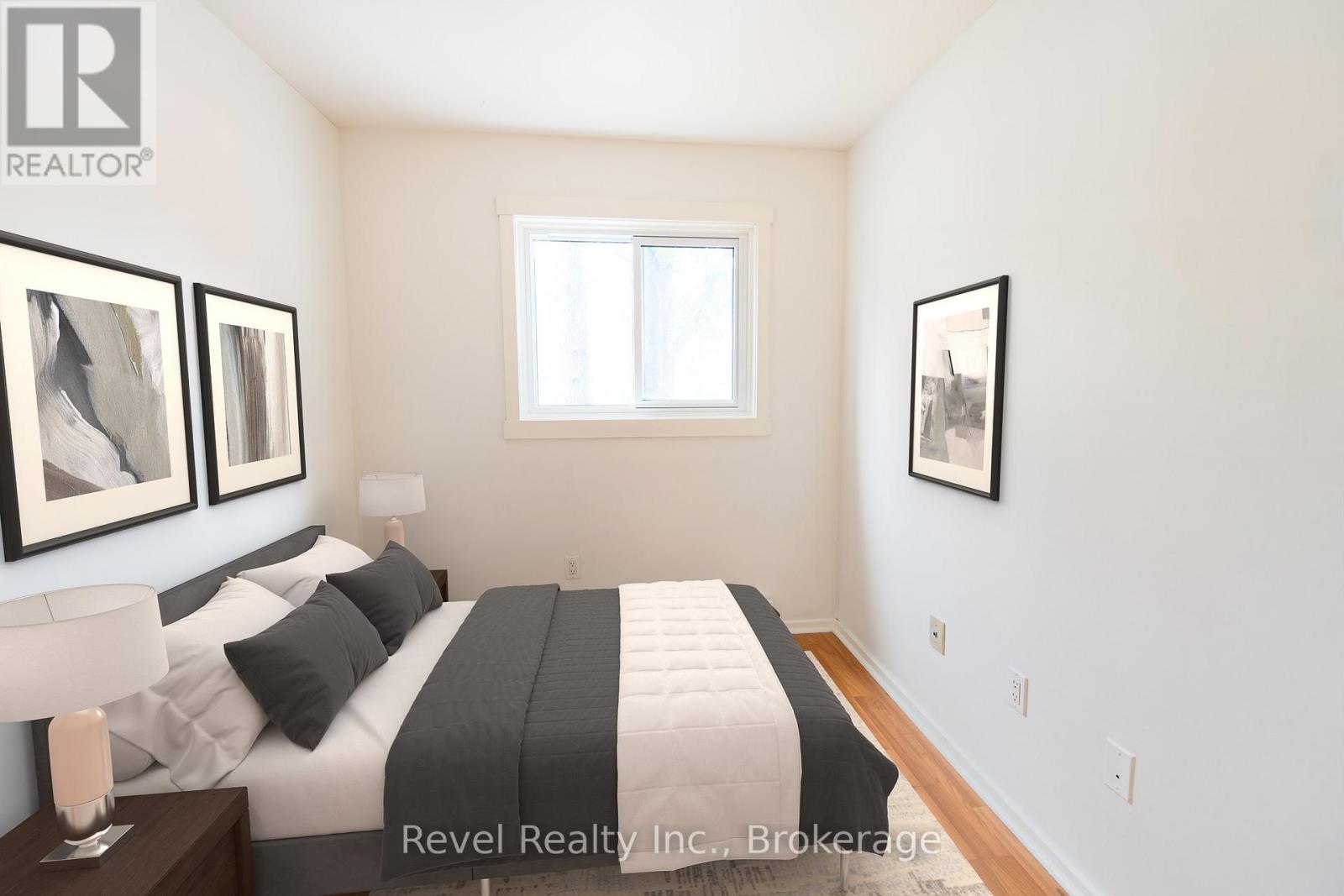 227 - 17 Harbour Street W Property Photo 6