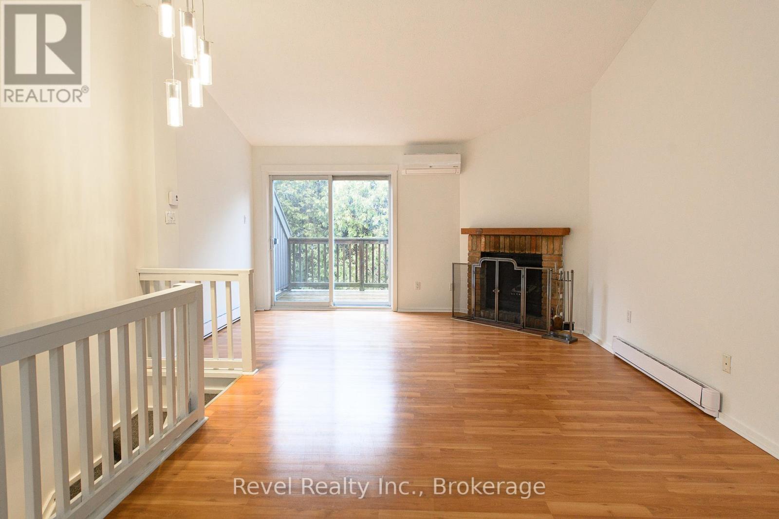 227 - 17 Harbour Street W Property Photo 7