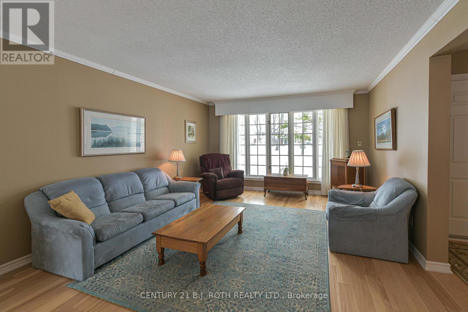 698 Broadview Avenue Property Photo 3