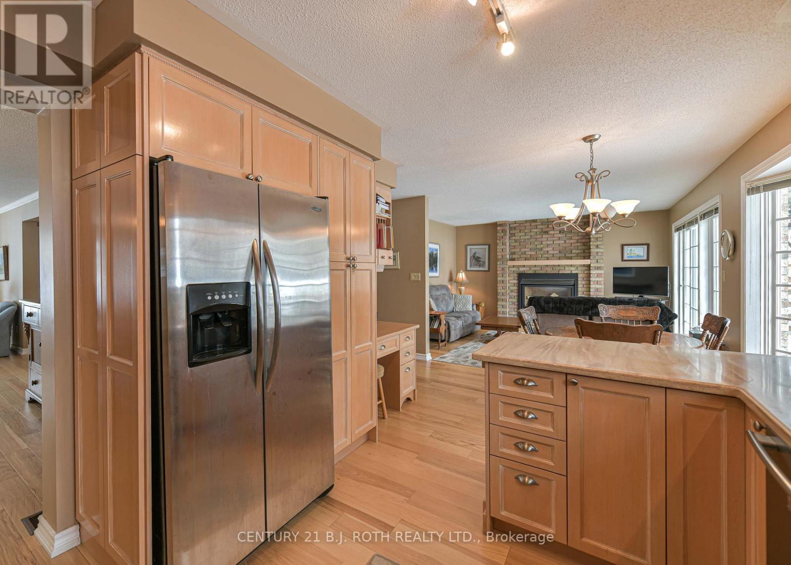 698 Broadview Avenue Property Photo 7