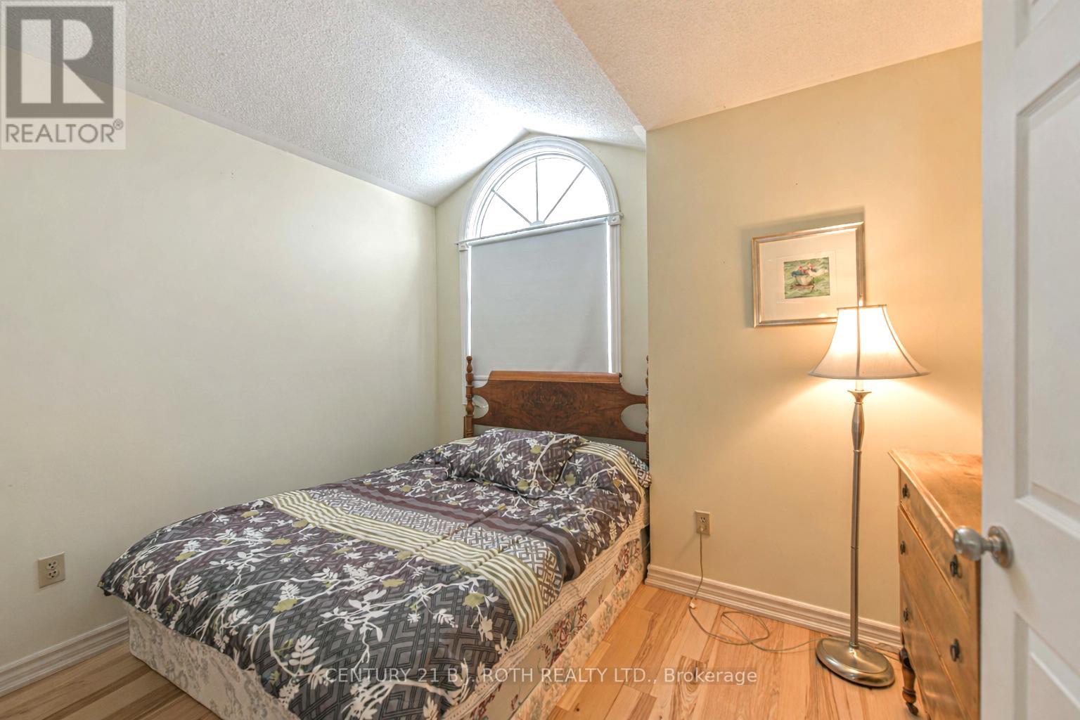 698 Broadview Avenue Property Photo 19