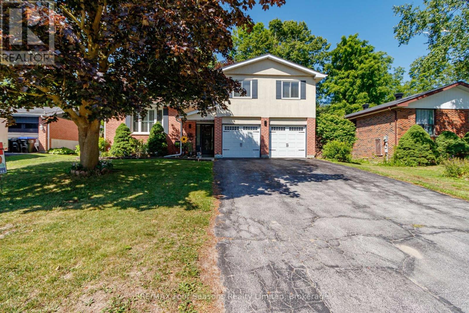 218 Datas Drive Property Photo 4