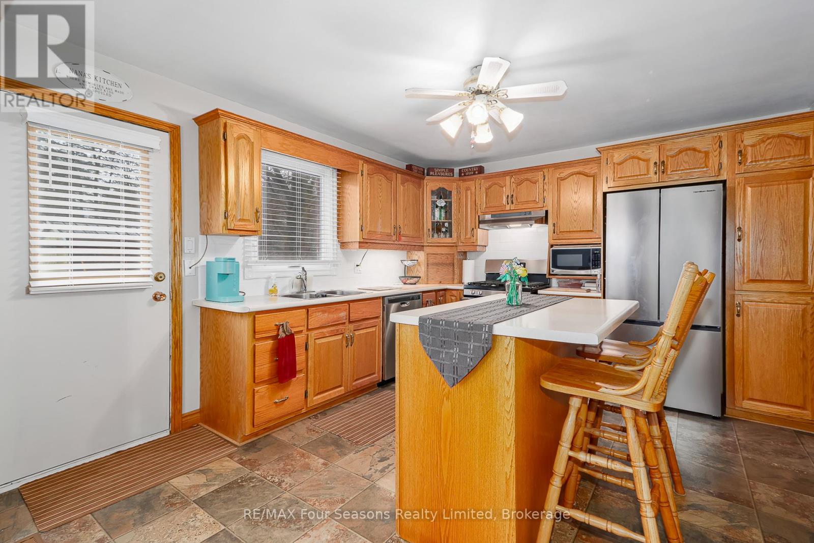 218 Datas Drive Property Photo 12