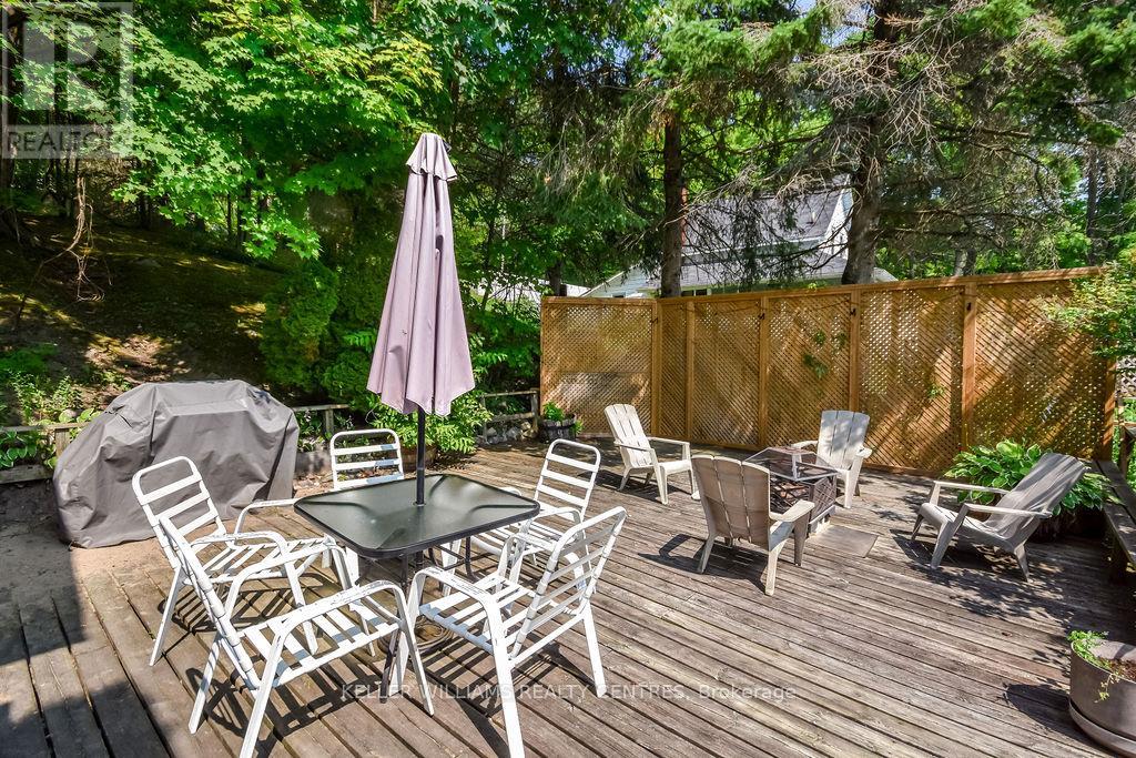 379 Champlain Road Property Photo 16