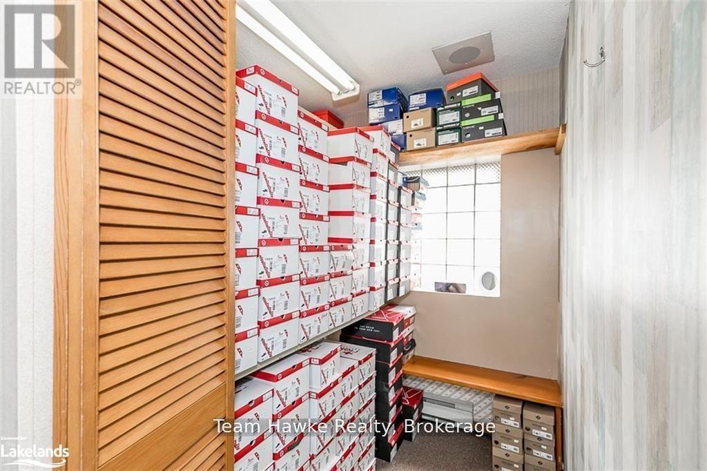 261 King Street Property Photo 24
