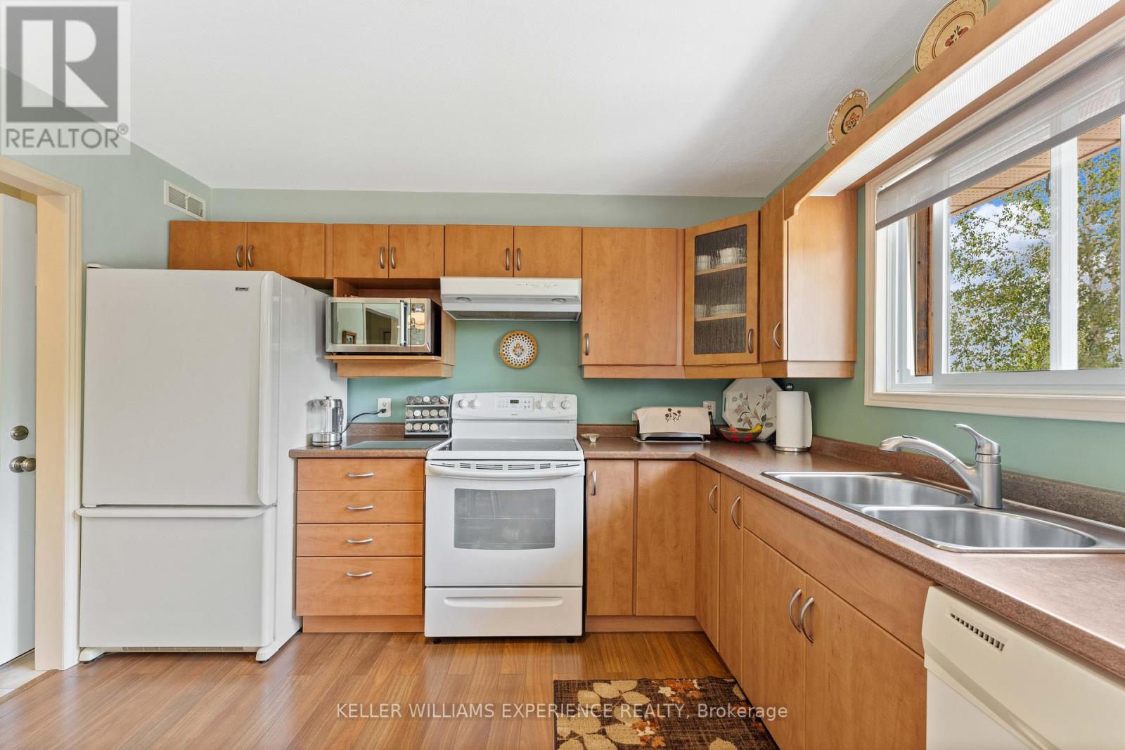 1213 Taylor Line Property Photo 12
