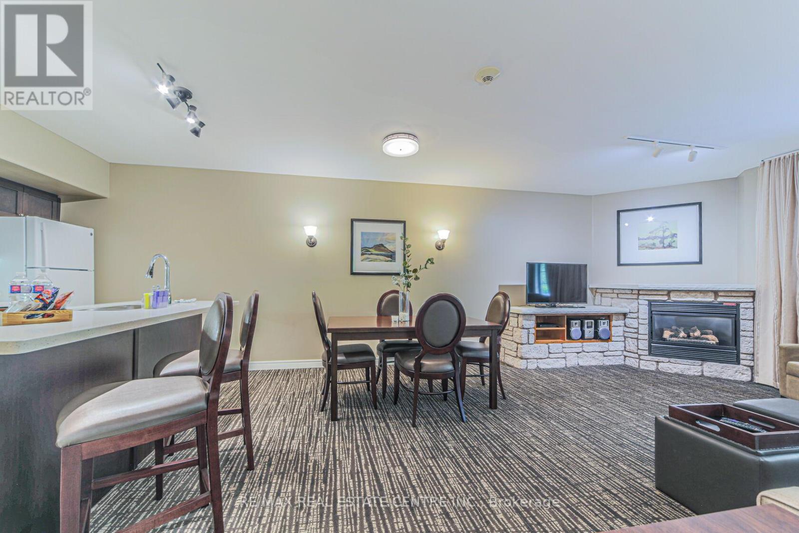 2228 - 90 Highland Drive Property Photo 6