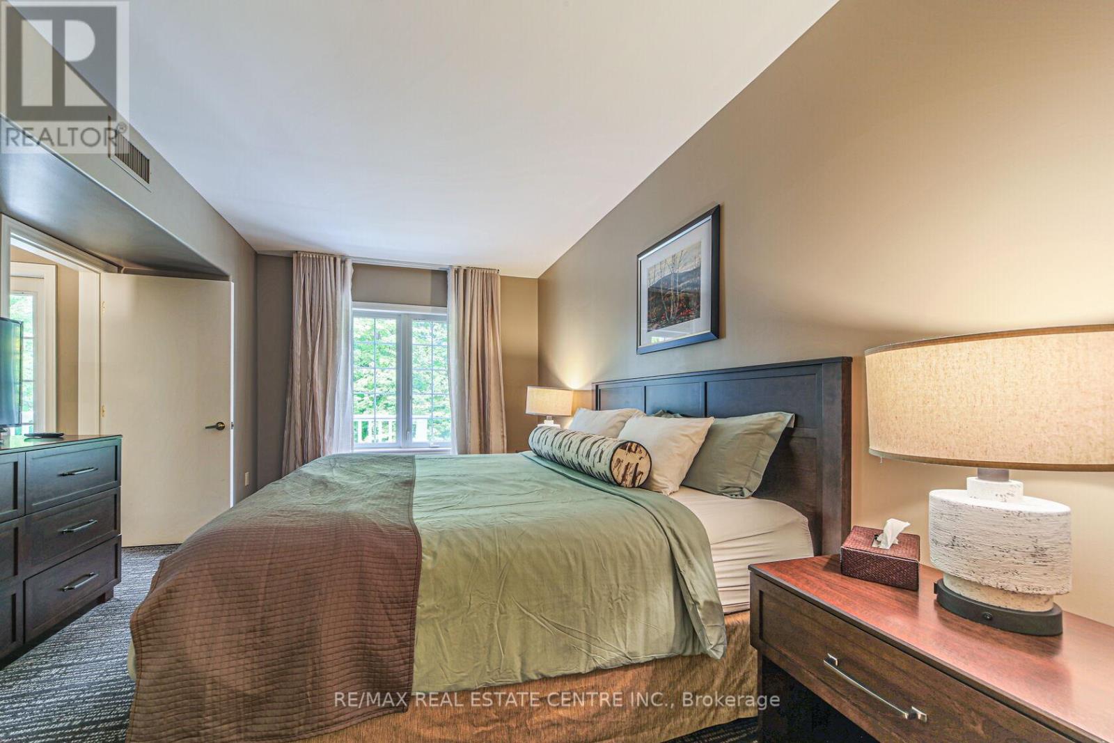 2228 - 90 Highland Drive Property Photo 16