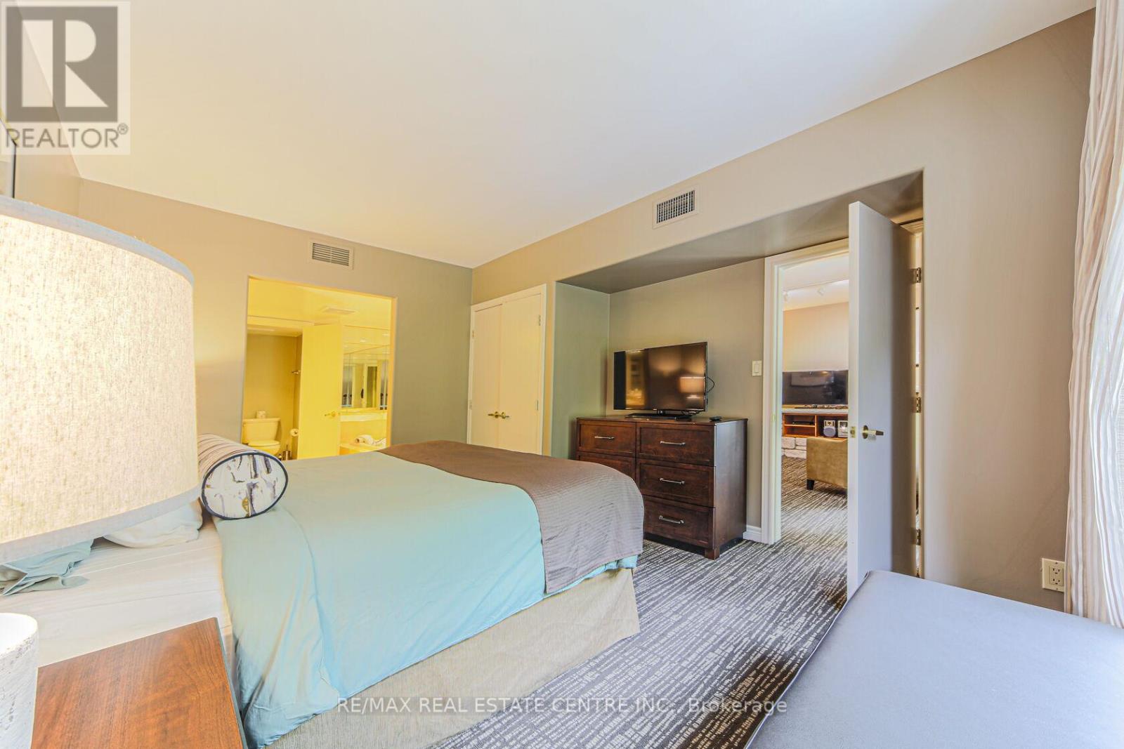 2228 - 90 Highland Drive Property Photo 19