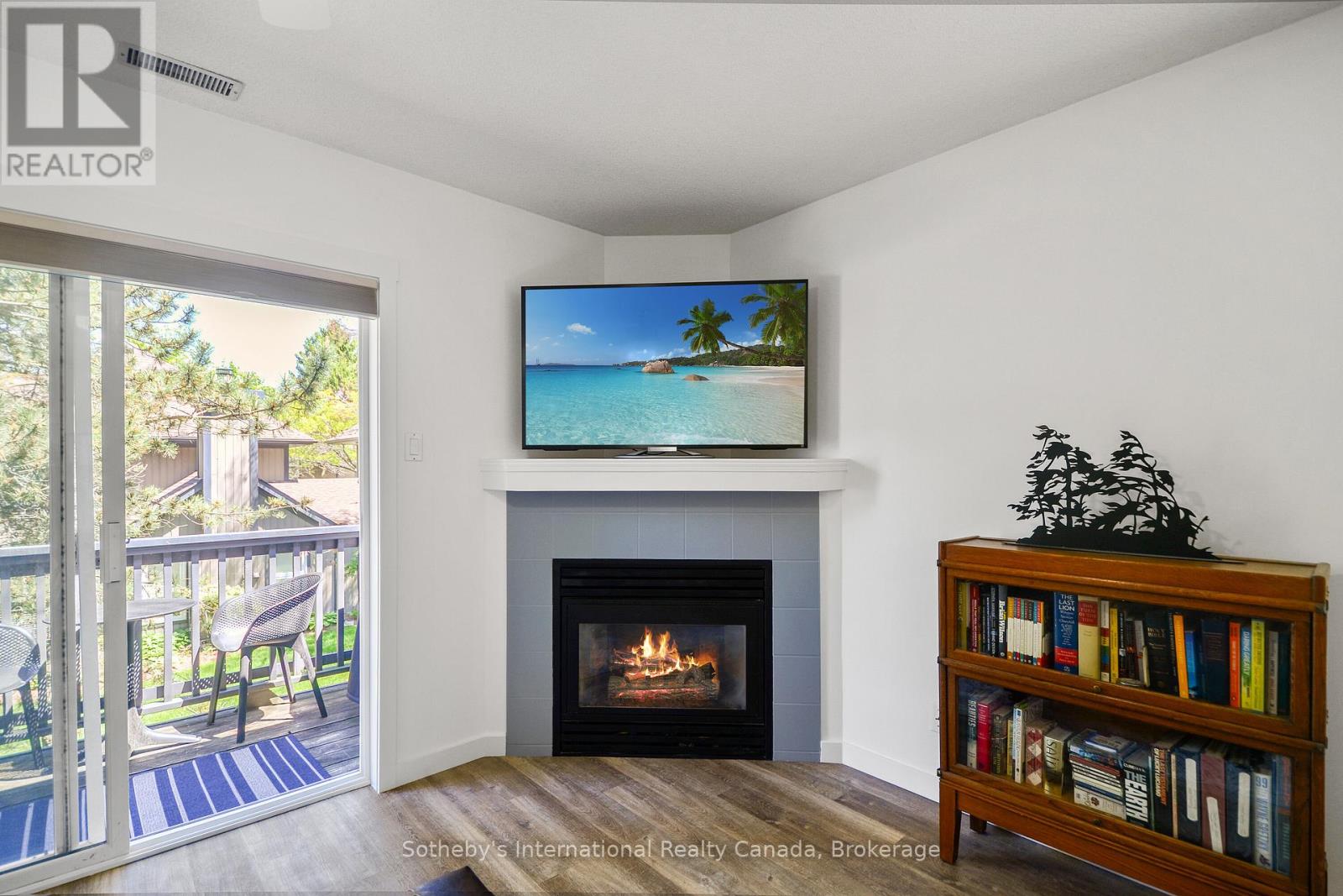 331 Mariners Way Property Photo 3