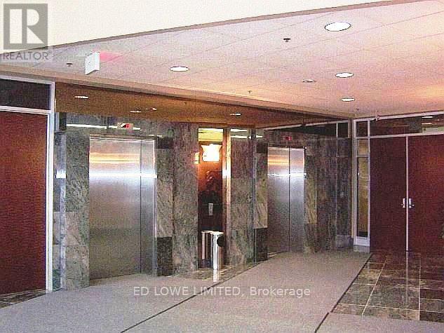 206-208 - 126 Wellington Street W Property Photo 2