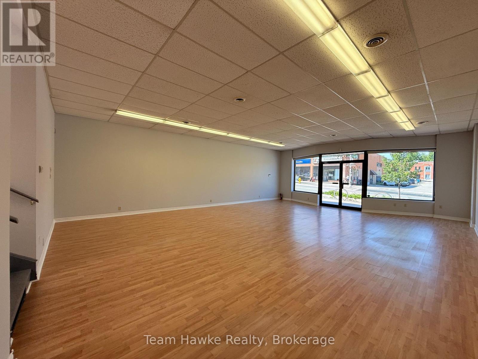 365 King Street Property Photo 6
