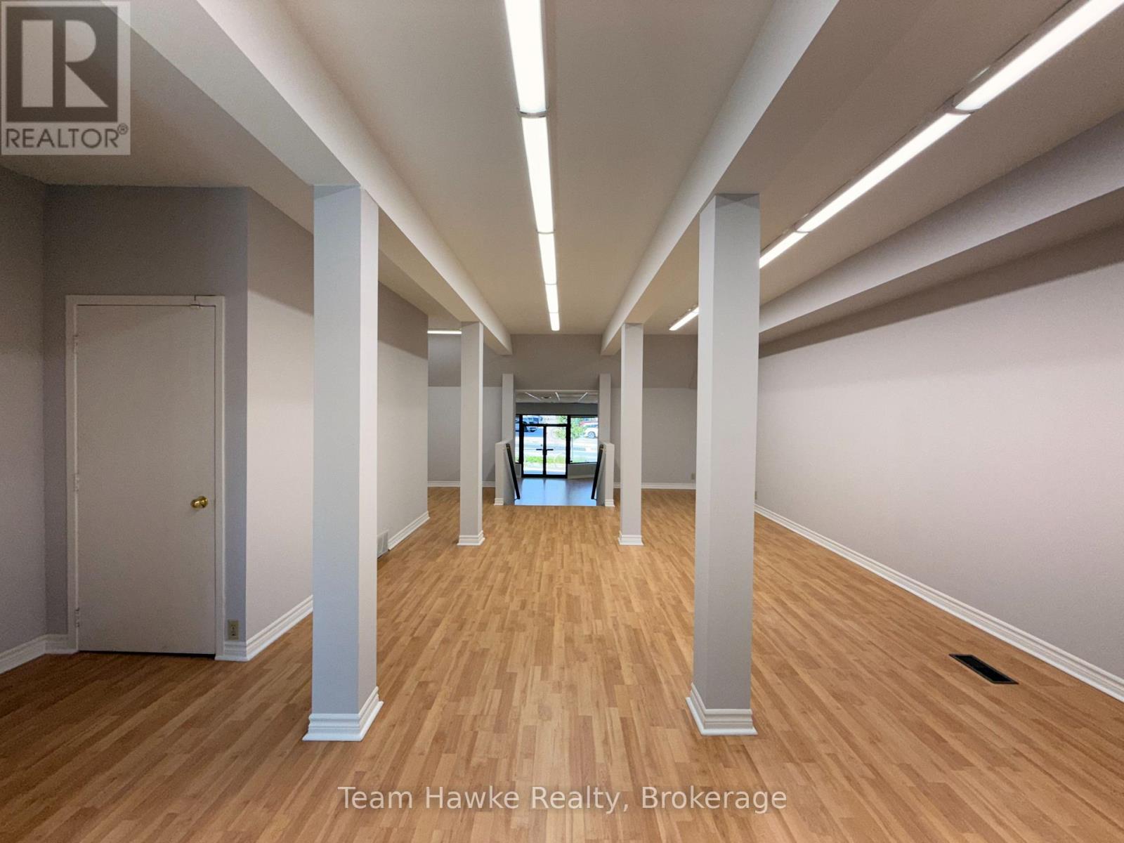 365 King Street Property Photo 15