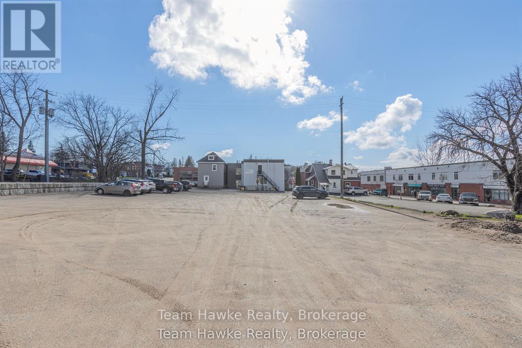 1e - 361 King Street Property Photo 24